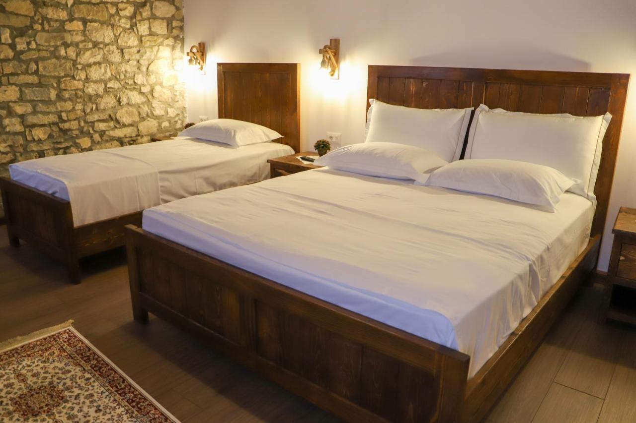 Koroni Boutique Hotel Берат Екстер'єр фото